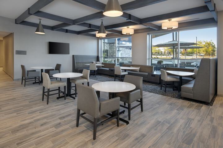 Breakfast/Coffee Service 35 of 39