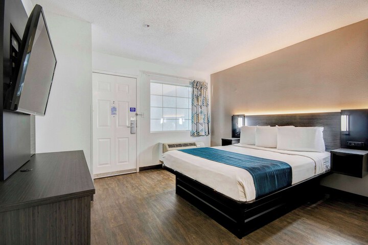 Studio 6 Extended Stay - Ocean Springs MS