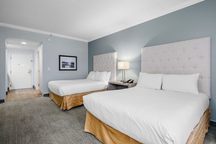 Cherry Tree Inn & Suites