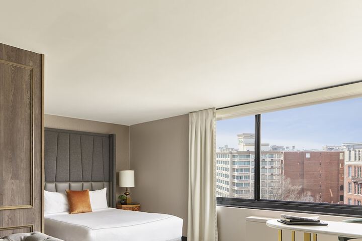 Room 21 of 71