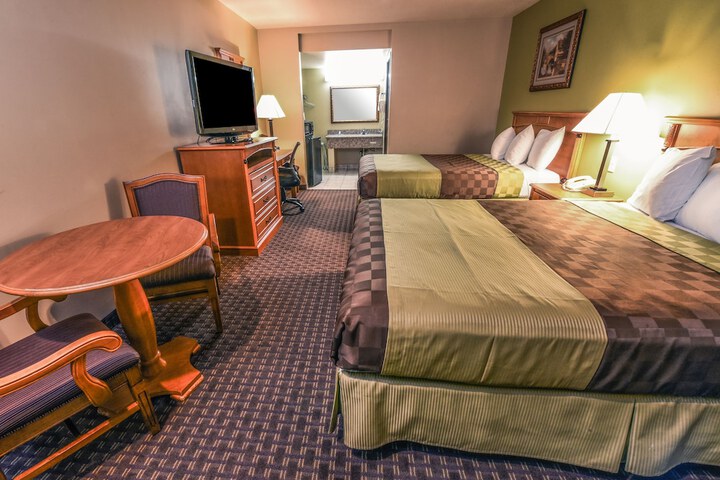 Room 13 of 28