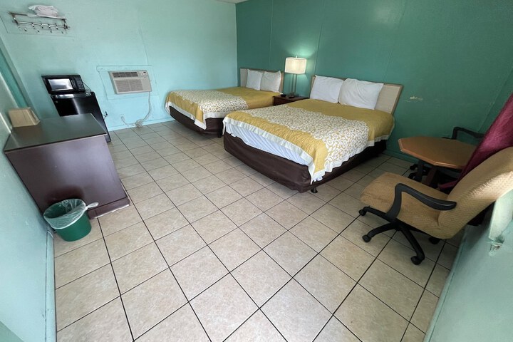 Room 12 of 13