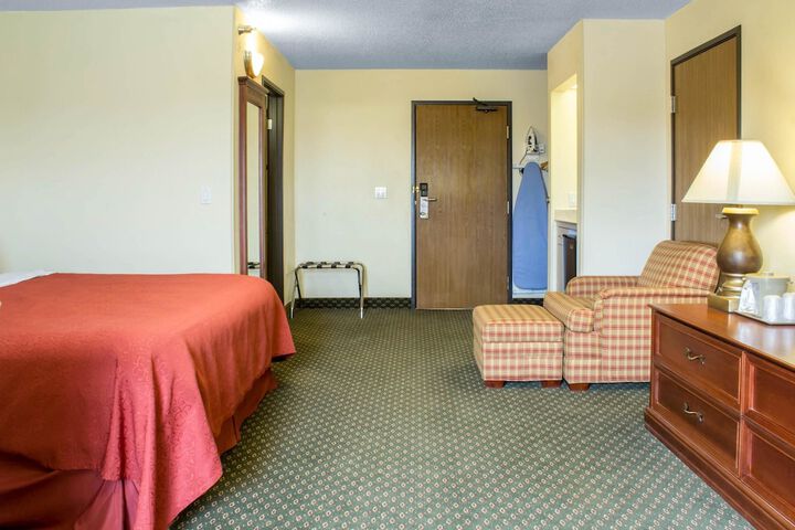 Room 18 of 34