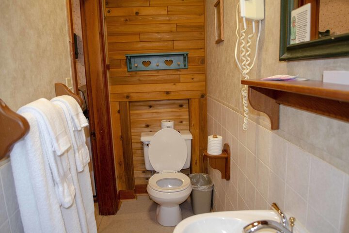 Crandell Mountain Lodge