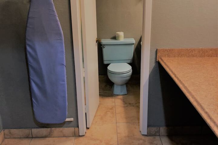 Room 15 of 38