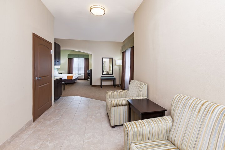 Holiday Inn Express Hotel & Suites Victoria by IHG