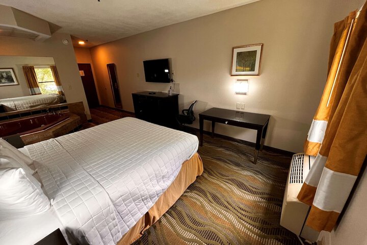 Room 11 of 13