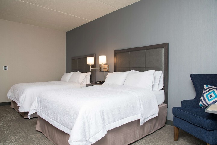 Hampton Inn & Suites Grand Rapids Downtown