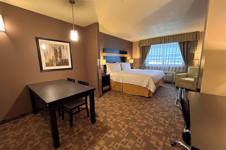 Room 8 of 21