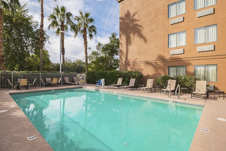 Pool 7 of 35