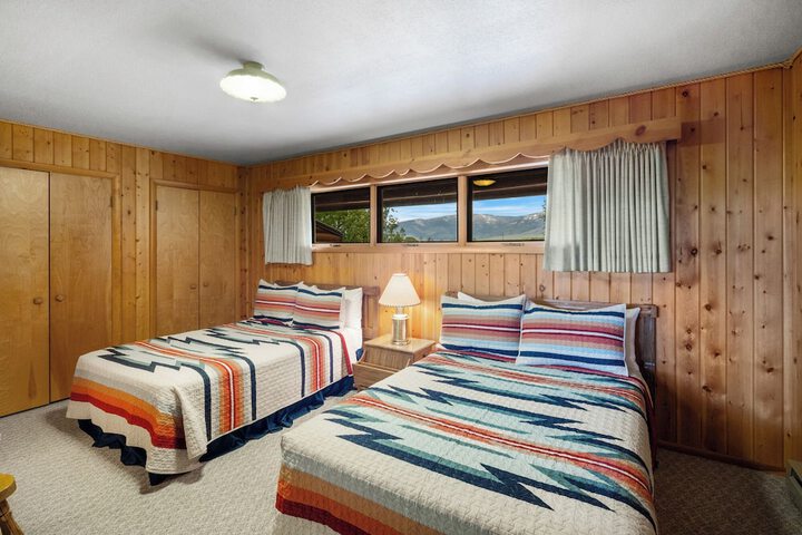 El Western Cabins & Lodges
