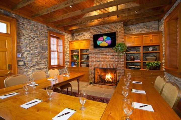 Hillbrook Inn