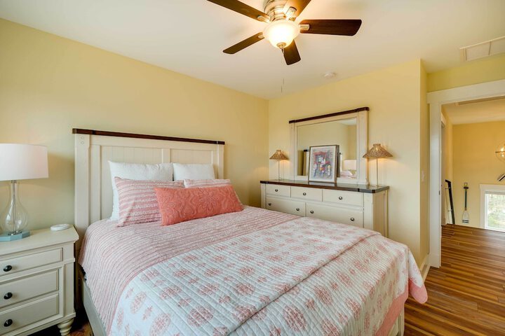 Corolla Vacation Rental w / Pool Walk to Beach!