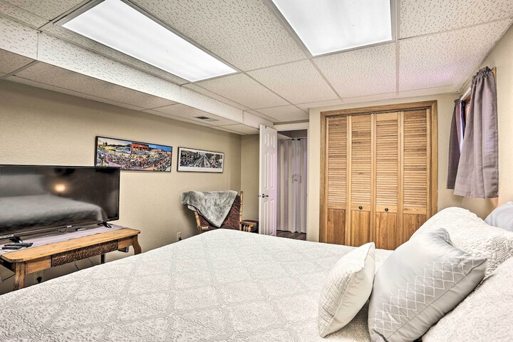 Centrally Located Sturgis Apt on Main St. w / Garage
