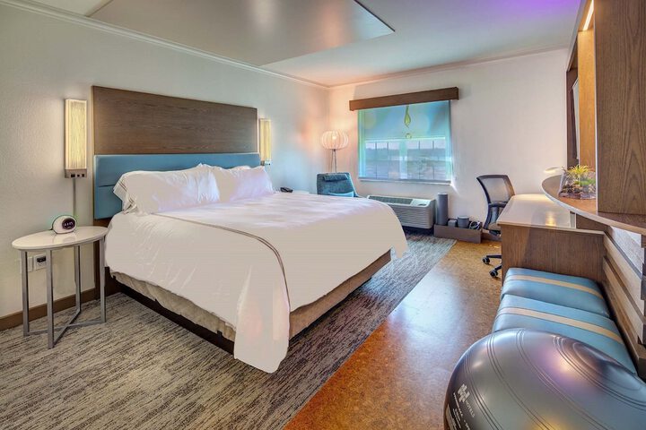 Room 42 of 54