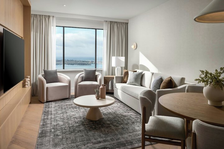 The Westin Harbour Castle Toronto