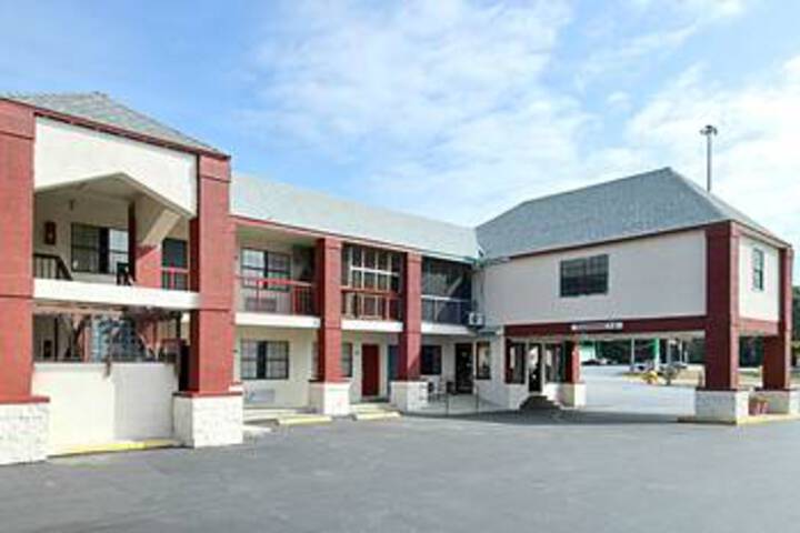 Seven Oaks Inn Jasper