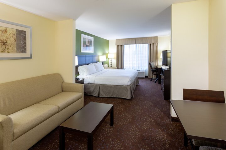 Room 17 of 35