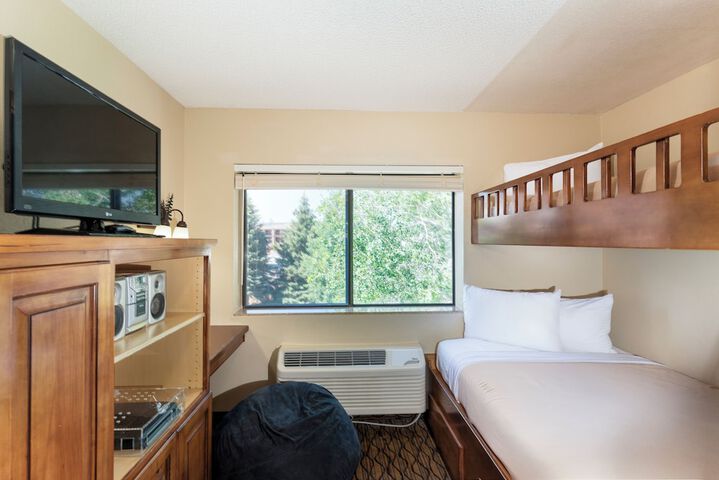 Grand Canyon Hotel and Suites