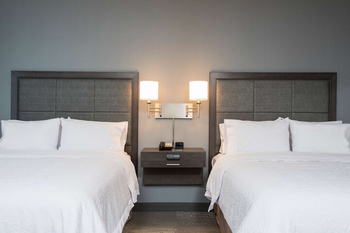 Hampton Inn & Suites Grand Rapids Downtown