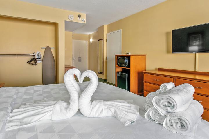 Room 25 of 108