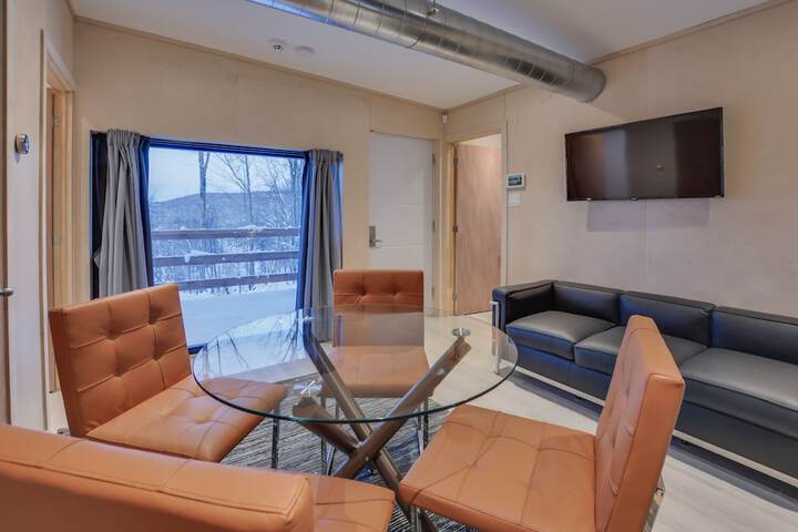 Room 205 of 325