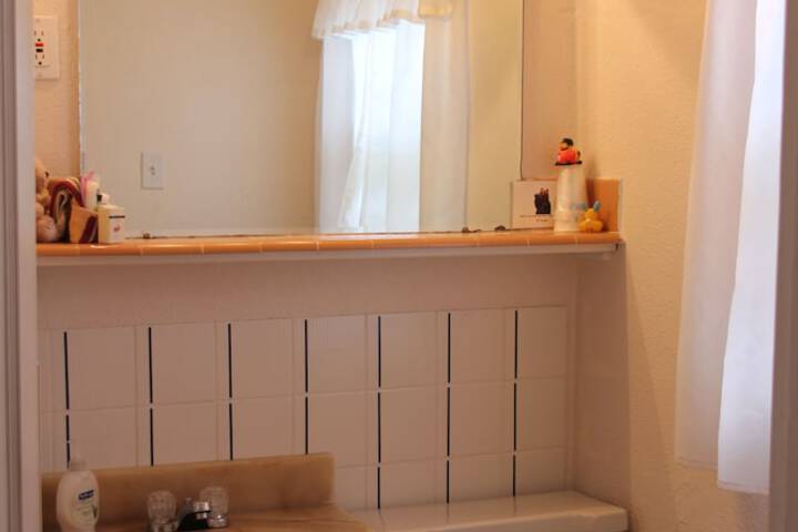 Room 42 of 90