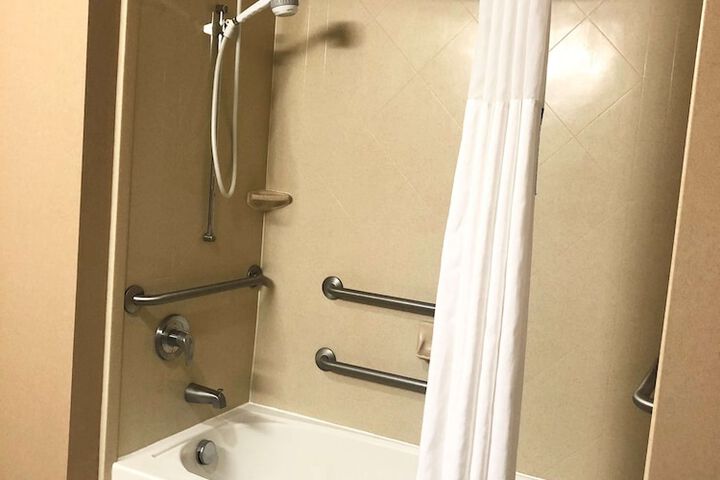 Hampton Inn & Suites Norfolk-Airport