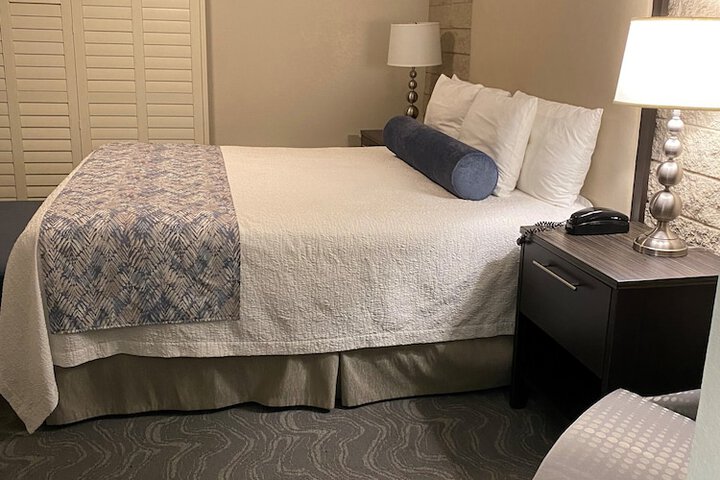 Room 26 of 49
