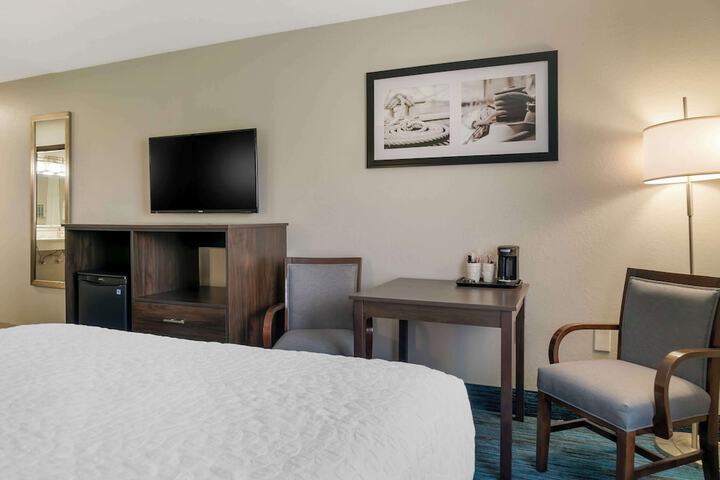 Room 14 of 26