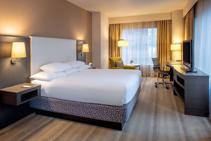 Hyatt at Olive 8