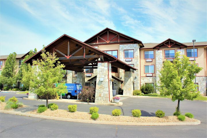 Hotel 2 of 43