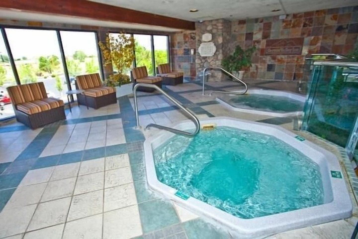 Spa 44 of 47