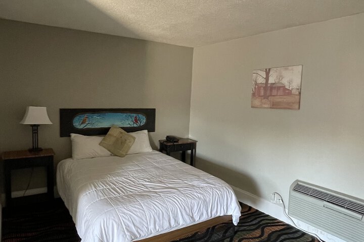 Room 32 of 79