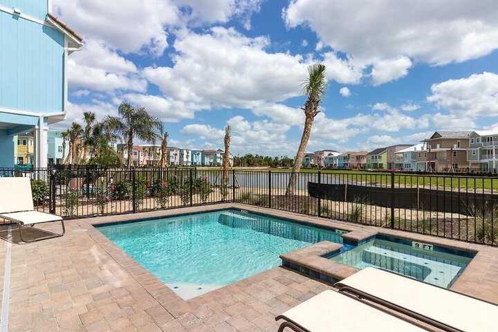 Margaritaville Cottages Orlando by Vstays with H2O Waterpark