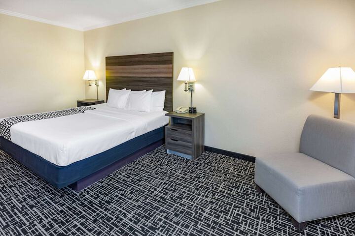 La Quinta Inn & Suites by Wyndham Garland Harbor Point