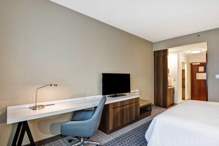 Room 16 of 39