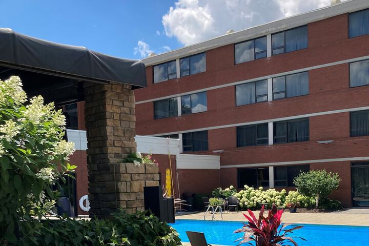 DoubleTree by Hilton Akron Fairlawn