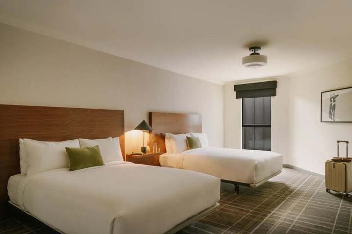 Room 11 of 20