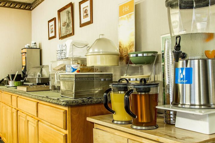 Breakfast/Coffee Service 56 of 66