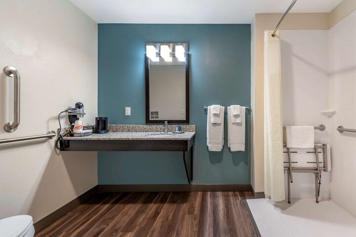 Room 14 of 24