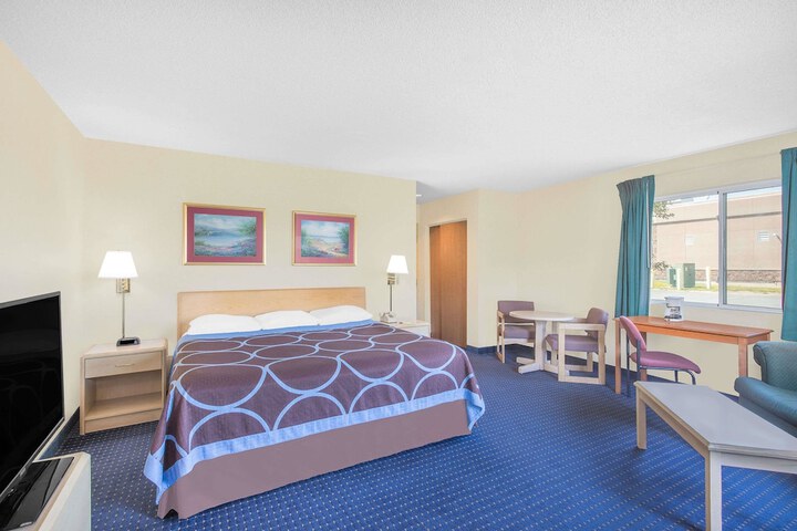Room 10 of 44