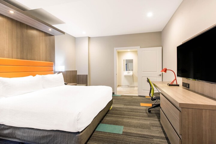 Room 21 of 52