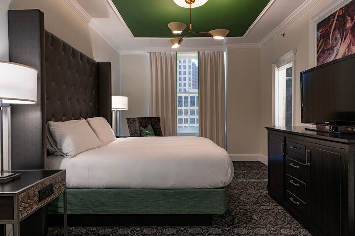 Room 59 of 212