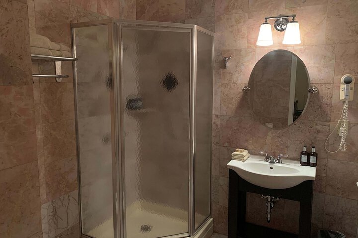 Room 12 of 29