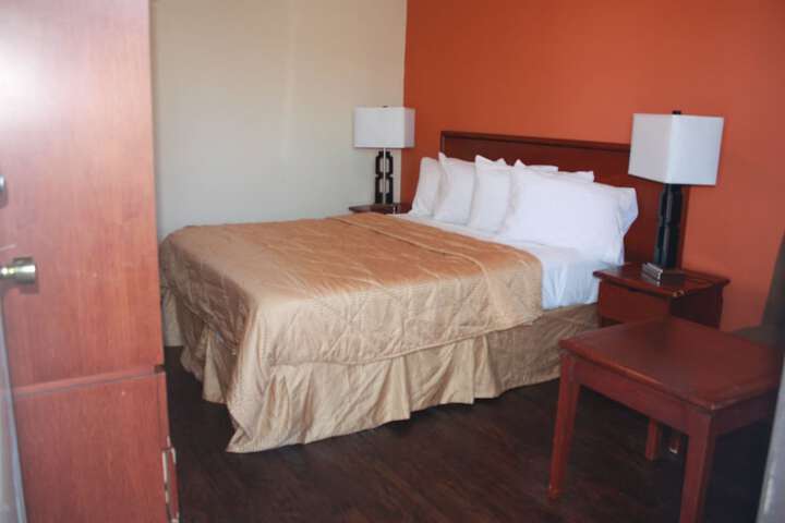Room 15 of 25