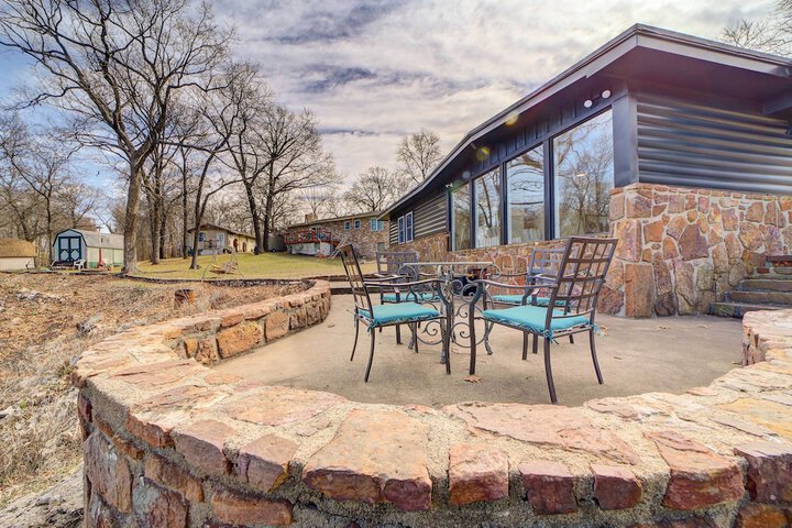 Lake Hudson Home w / Patio in Locust Grove