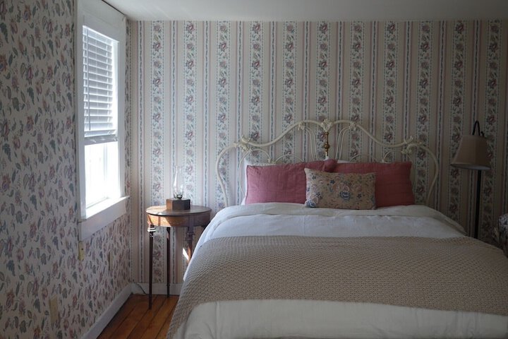 Room 12 of 12