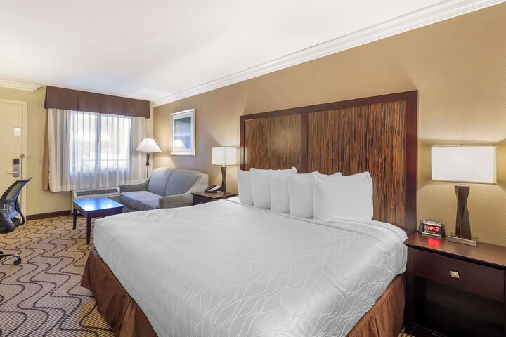 Room 61 of 79