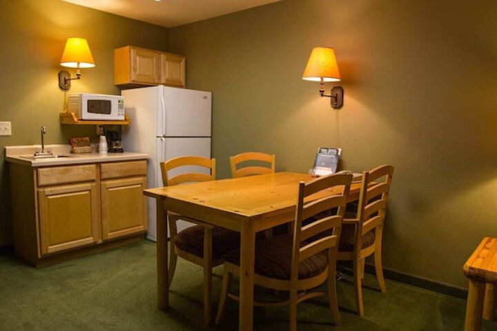 Cranberry Country Lodge